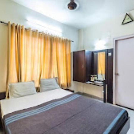 Hotel Abhishek ,Nashik Exterior photo